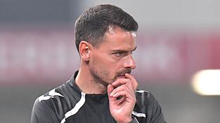 Auch Munier Raychouni scheint &uuml;ber den abrupten Abgang von Michael Wimmer zu r&auml;tseln.