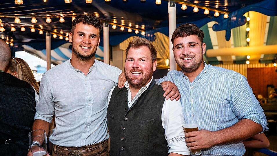 Die Partybilder vom Montag, 17. August, aus dem Festzelt Wenisch. Die Partybilder vom Montag, 17. August, aus dem Festzelt Wenisch.