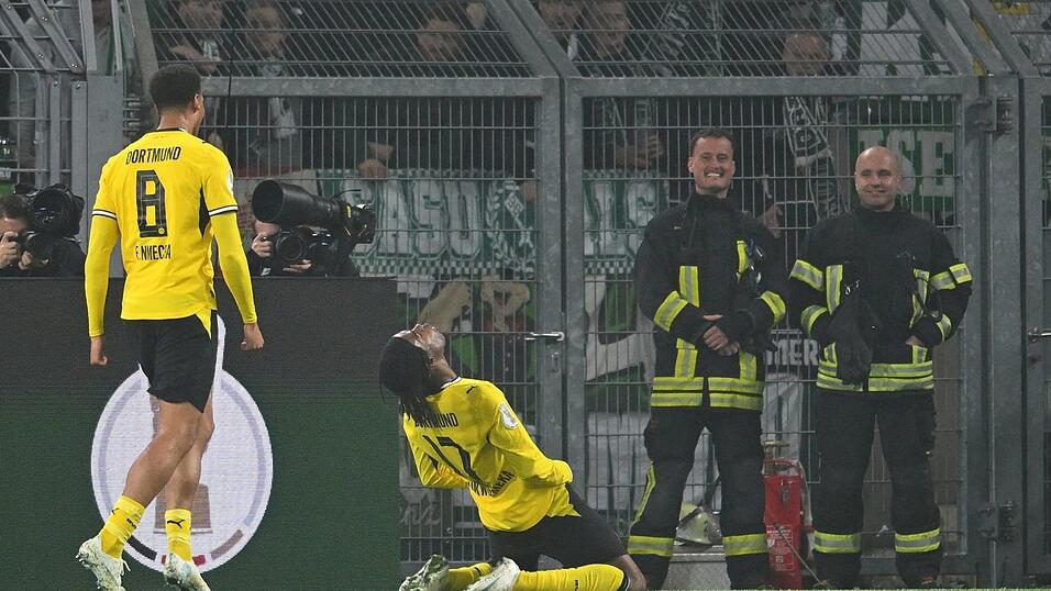 Carney Chukwuemeka traf für Borussia Dortmund zum hochverdienten 2:0. Carney Chukwuemeka traf für Borussia Dortmund zum hochverdienten 2:0.