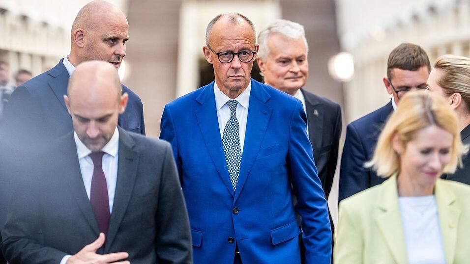 Wohin der Weg für den Kanzler führt, werden vor allem die Landeschefs der Union entscheiden. Wohin der Weg für den Kanzler führt, werden vor allem die Landeschefs der Union entscheiden.