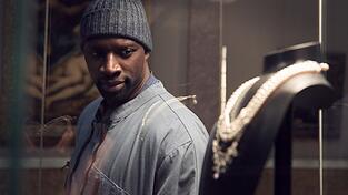 Meisterdieb Assane (Omar Sy) möchte die Unschuld seines Vaters beweisen.
