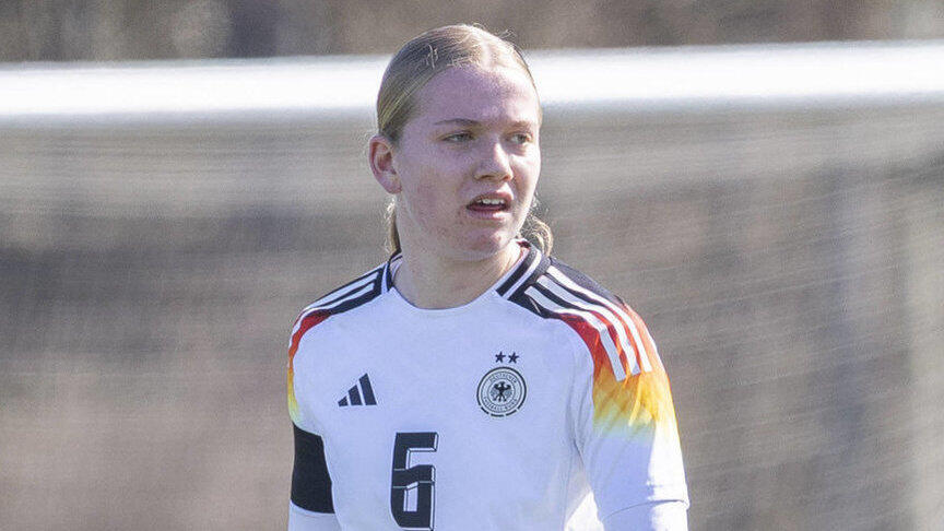 Überzeugender Auftritt: Marie Gmeineder beim 10:0-Erfolg mit der U17-Nationalmannschaft gegen den Kosovo am DFB-Campus im März. Überzeugender Auftritt: Marie Gmeineder beim 10:0-Erfolg mit der U17-Nationalmannschaft gegen den Kosovo am DFB-Campus im März.