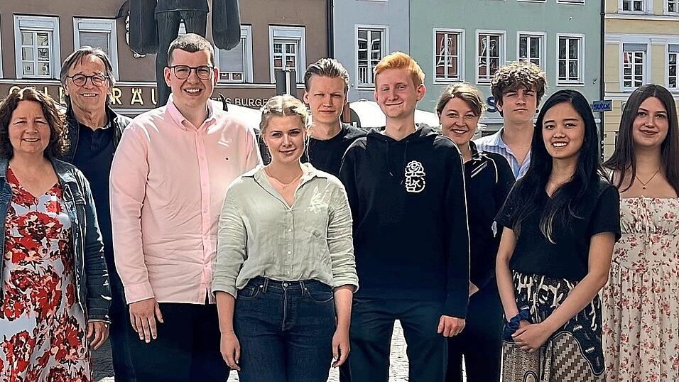 Die Jusos im Landkreis Landshut haben eine neue F&uuml;hrung gew&auml;hlt.