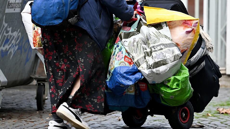 Knapp eine halbe Million Menschen sind von den Kommunen untergebracht, weil sie keine eigene Wohnung haben. (Symbolbild)