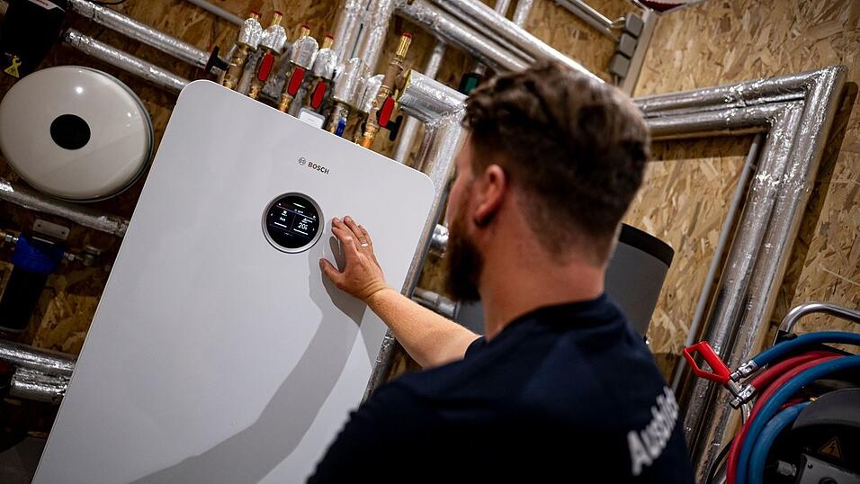 H&auml;ufig werden sich Eigent&uuml;mer f&uuml;r eine W&auml;rmepumpe entscheiden, glaubt Wirtschaftsministerin Reiche. (Illustration)