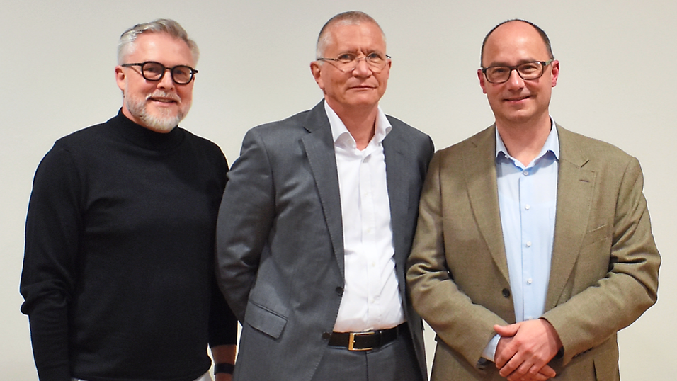 Die Chef&auml;rzte Dr. Heribert Fr&ouml;schl (von links), Prof. Dr. Matthias Behrend und Prof. Dr. Markus Radsak werben f&uuml;r die Darmspiegelung.
