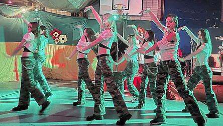 Die Jazz-Girls des SVE zeigten ihr Tanzprogramm.