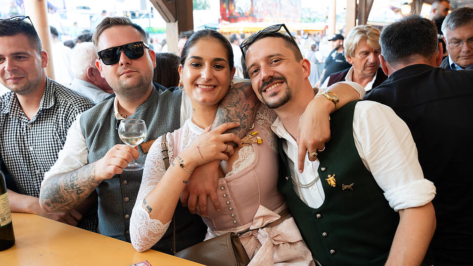 Die Partybilder vom Samstag, 17. August, aus dem Festzelt Nothaft. Die Partybilder vom Samstag, 17. August, aus dem Festzelt Nothaft.