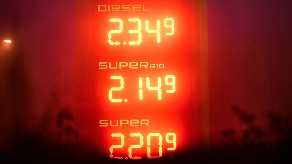 Unternehmen k&ouml;nnen die Pr&auml;mie zur Entlastung f&uuml;r gestiegene Spritpreise an Arbeitnehmer bezahlen, m&uuml;ssen es aber nicht.