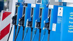 Tanken soll vor&uuml;bergehend billiger werden.