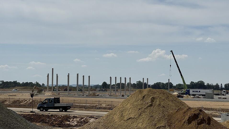 Rückblick: So hat die BMW-Baustelle vor einem Jahr ausgesehen. Rückblick: So hat die BMW-Baustelle vor einem Jahr ausgesehen.