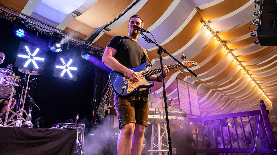 Die Partybilder vom Mittwoch, 13. August, aus dem Festzelt Nothaft. Die Partybilder vom Mittwoch, 13. August, aus dem Festzelt Nothaft.