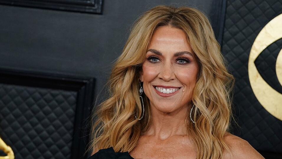 US-Rocksängerin Sheryl Crow hat das Kampfsportspektakel direkt vor dem Weißen Haus am Wochenende kritisiert. (Archivbild) US-Rocksängerin Sheryl Crow hat das Kampfsportspektakel direkt vor dem Weißen Haus am Wochenende kritisiert. (Archivbild)