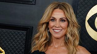 US-Rocksängerin Sheryl Crow hat das Kampfsportspektakel direkt vor dem Weißen Haus am Wochenende kritisiert. (Archivbild) US-Rocksängerin Sheryl Crow hat das Kampfsportspektakel direkt vor dem Weißen Haus am Wochenende kritisiert. (Archivbild)
