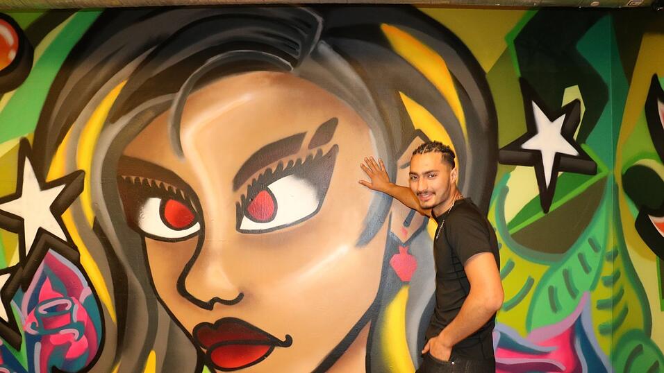 Ein Graffito im Jugendzentrum „Jump“ in Mallersdorf-Pfaffenberg Ein Graffito im Jugendzentrum „Jump“ in Mallersdorf-Pfaffenberg