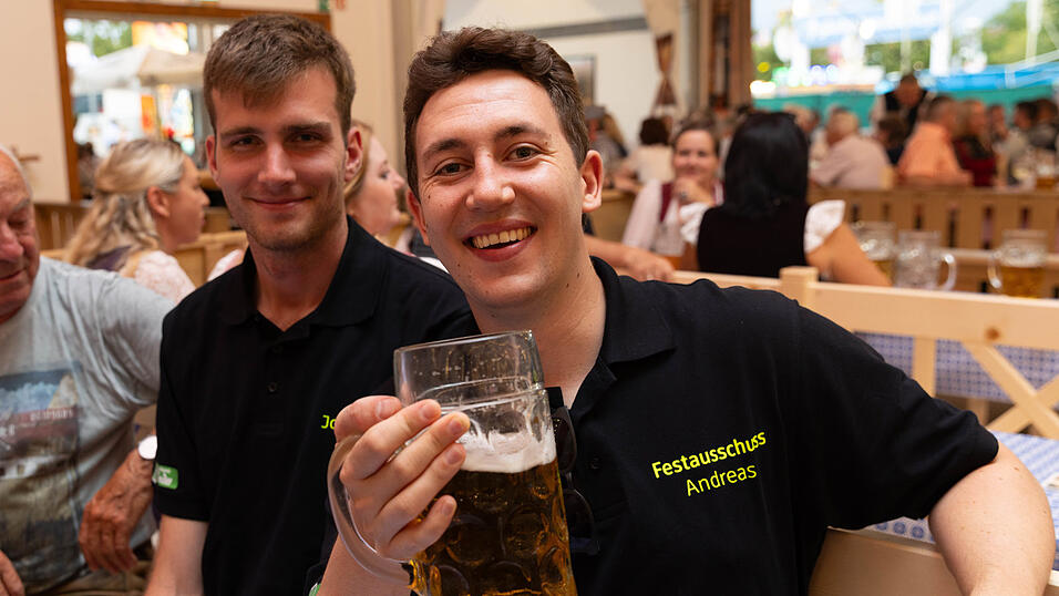 Die Partybilder vom Montag, 10. August, aus dem Festzelt Greindl. Die Partybilder vom Montag, 10. August, aus dem Festzelt Greindl.