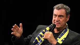 Der CSU-Vorsitzende ist evangelisch. Der CSU-Vorsitzende ist evangelisch.
