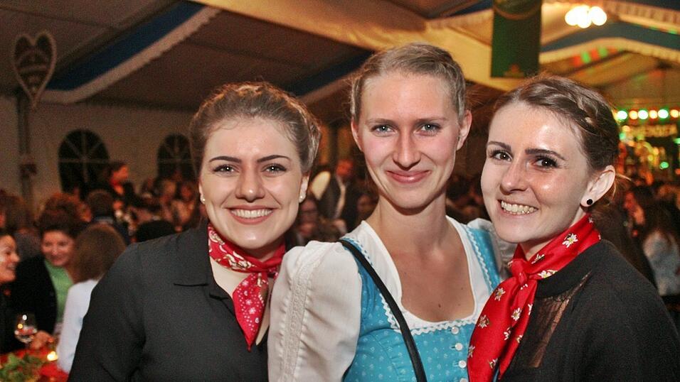Die besten Bilder vom Wein- und Wei&szlig;bierfest des Burschenvereins Arth und der M&auml;dchengruppe.