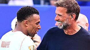 Omnipräsent bei der WM: Jürgen Klopp mit Frankreichs Topstar Kylian Mbappé. Omnipräsent bei der WM: Jürgen Klopp mit Frankreichs Topstar Kylian Mbappé.