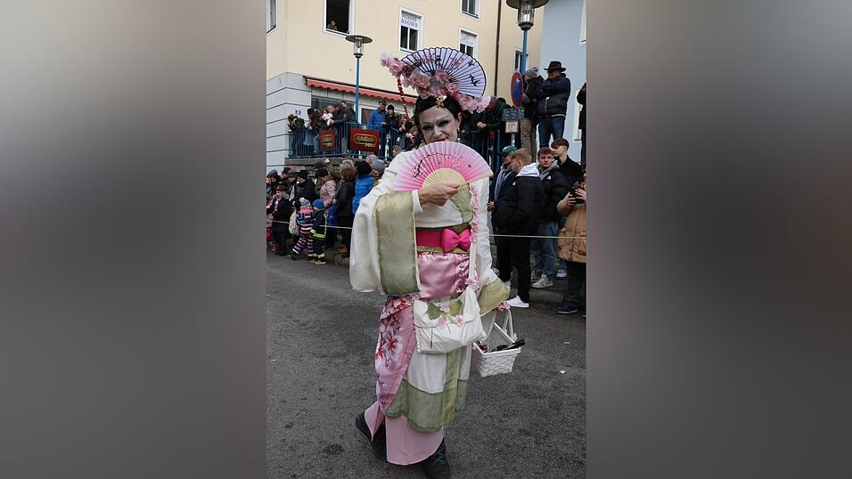 Beim Bogener Faschingsumzug war einiges geboten.