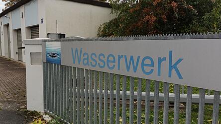 Statt neun Millionen Liter Wasser, wie an einem durchschnittlichen Tag, verbrauchen die Straubinger derzeit 12,5 Millionen Liter.
