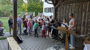 Die Kinder und Jugendlichen gestalteten den Abendgottesdienst. Die Kinder und Jugendlichen gestalteten den Abendgottesdienst.
