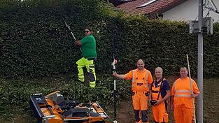 Der Bauhof-Trupp (v.l.): Bauhofmitarbeiter Daniel Trapp, Leiter Lorenz Lehner, Wasserwart Johannes Heigl und Mitarbeiter Alexander Fuchs. Nicht auf dem Bild ist Bauhofmitarbeiter Josef Feldmeier.
