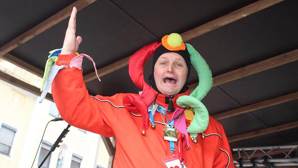 Beste Stimmung herrschte beim Rosenmontagszug in Geisenhausen.