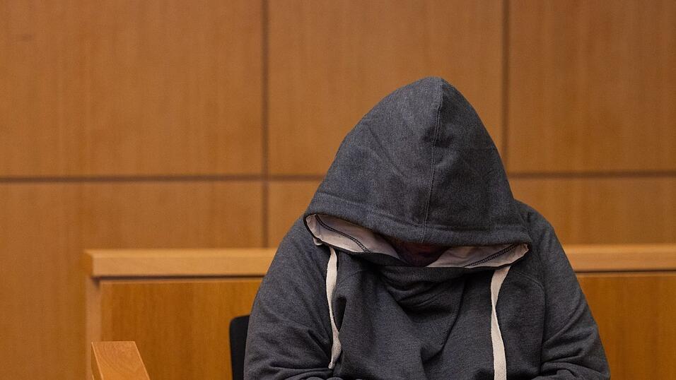 Achteinhalb Jahre soll ein 61-J&auml;hriger in Haft - er missbrauchte seine Ehefrau und filmte die Taten.