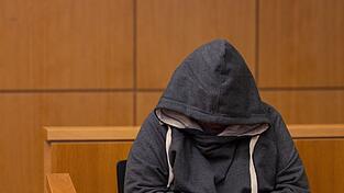 Achteinhalb Jahre soll ein 61-J&auml;hriger in Haft - er missbrauchte seine Ehefrau und filmte die Taten.