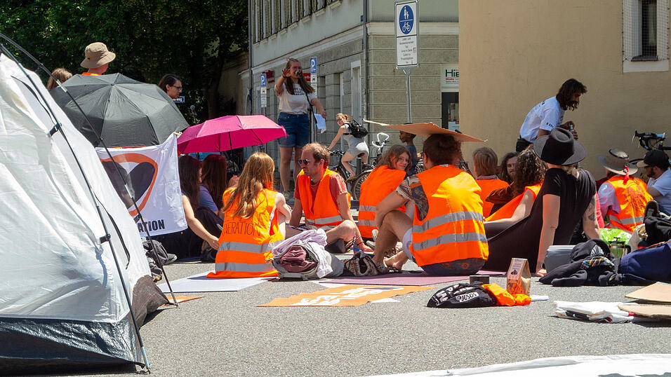 Die Blockade dauerte bis Sonntagmittag. Die Blockade dauerte bis Sonntagmittag.