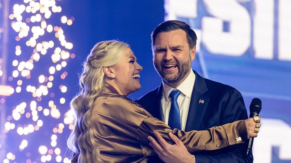 Erika Kirk ist die Witwe des erschossenen Gründers der konservativen Jugendorganisation Turning Point. Erika Kirk ist die Witwe des erschossenen Gründers der konservativen Jugendorganisation Turning Point.