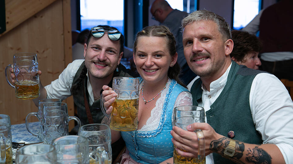 Die Partybilder vom Freitag, 15. August, aus dem Festzelt Nothaft. Die Partybilder vom Freitag, 15. August, aus dem Festzelt Nothaft.