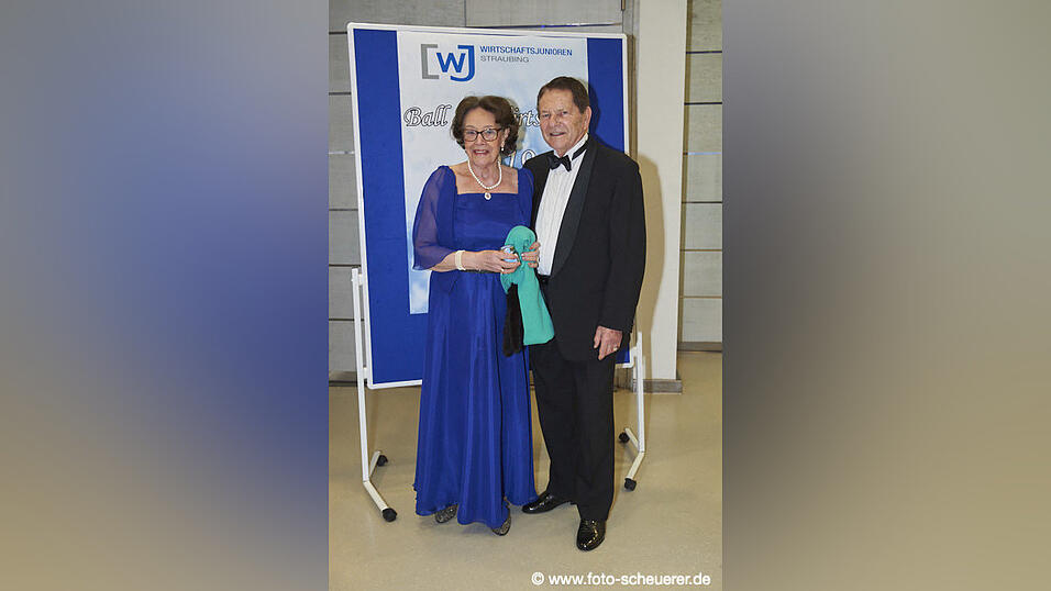 Feiern k&ouml;nnen sie, die Wirtschaftsjunioren - hier ist der Beweis!