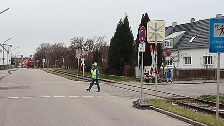 Die gefahrene Durchschnittsgeschwindigkeit in der Industriestraße wurde mit 48 km/h ermittelt, obwohl Tempo 30 angeordnet ist. Die gefahrene Durchschnittsgeschwindigkeit in der Industriestraße wurde mit 48 km/h ermittelt, obwohl Tempo 30 angeordnet ist.