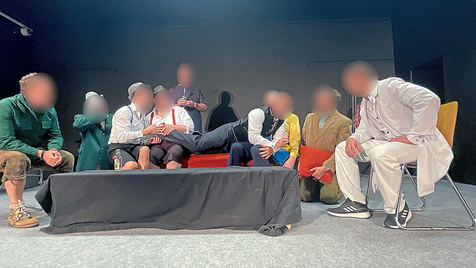 Seit dem Frühjahr laufen an der JVA die Proben für das Stück 'Der Revisor'. Seit dem Frühjahr laufen an der JVA die Proben für das Stück 'Der Revisor'.
