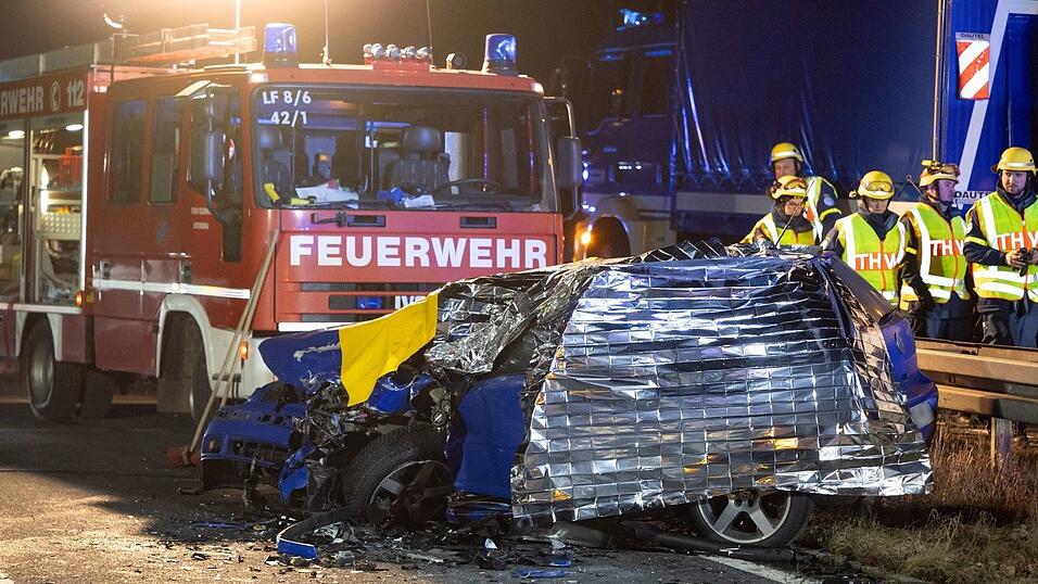 Warum die 18-J&auml;hrige in falscher Richtung unterwegs war, war zun&auml;chst noch unklar.