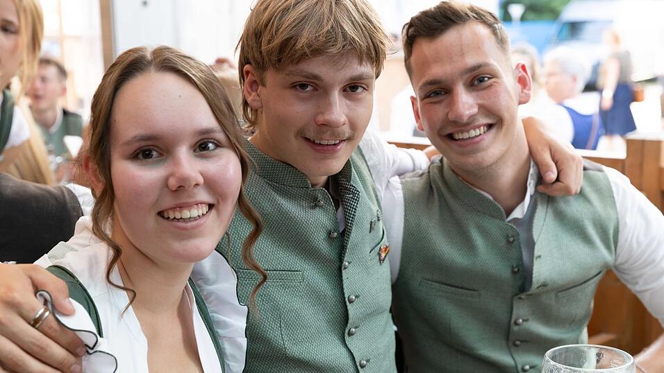 Die Partybilder vom Sonntag, 9. August, aus dem Festzelt Weckmann. Die Partybilder vom Sonntag, 9. August, aus dem Festzelt Weckmann.