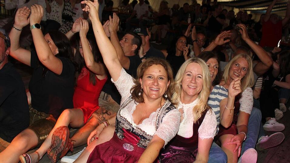 Zur Musik von Headless wurde ausgelassen gefeiert.