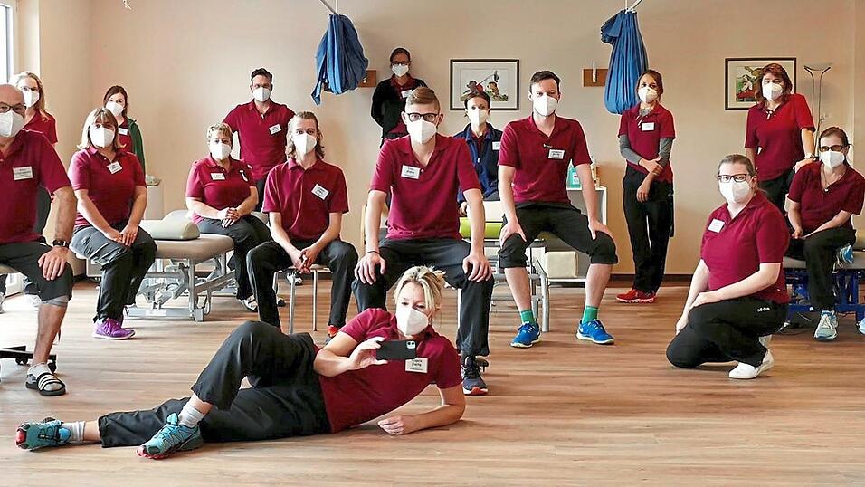 Speziell geschultes Personal hilft in der Asklepios-Klinik Schaufling Menschen, die an langfristigen Beschwerden im Nachgang einer Covid-19-Infektion leiden.