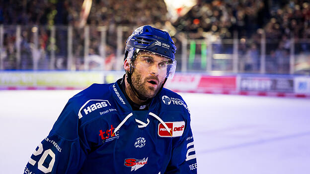 Wer hat den längeren Atem? Normalerweise sind die Spieler es gewohnt, dass sie 60 Minuten auf dem Eis stehen, aber mittlerweile sind wir schon bei 80. Wer hat den längeren Atem? Normalerweise sind die Spieler es gewohnt, dass sie 60 Minuten auf dem Eis stehen, aber mittlerweile sind wir schon bei 80.