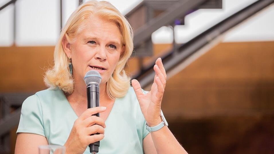 Die CDU-Bundestagsabgeordnete Saskia Ludwig hat an einer Veranstaltung einer rechten Denkfabrik in Ungarn teilgenommen. (Archivbild) Die CDU-Bundestagsabgeordnete Saskia Ludwig hat an einer Veranstaltung einer rechten Denkfabrik in Ungarn teilgenommen. (Archivbild)