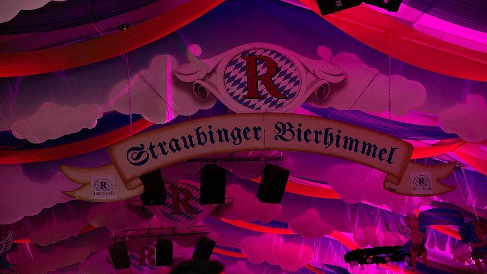 Die Partybilder vom Freitag, 12. August 2022, aus dem Festzelt Reisinger.