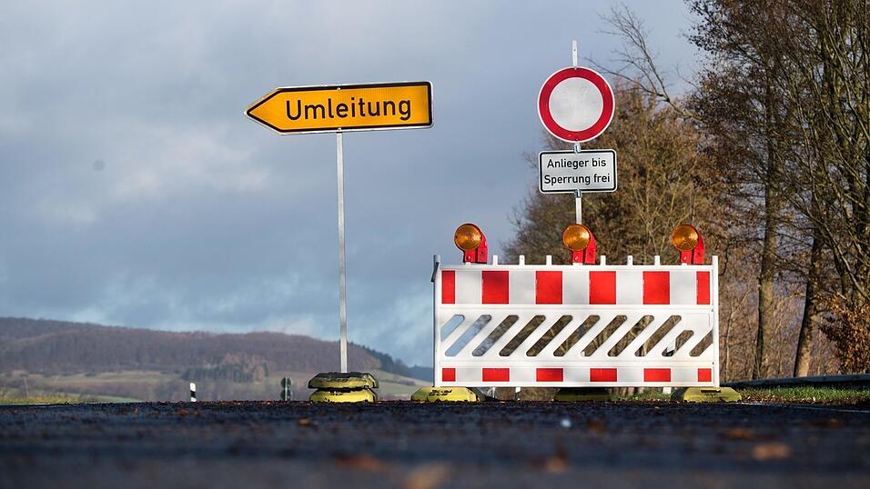 Der Verkehr wird dann über Stallwang umgeleitet (Symbolbild).