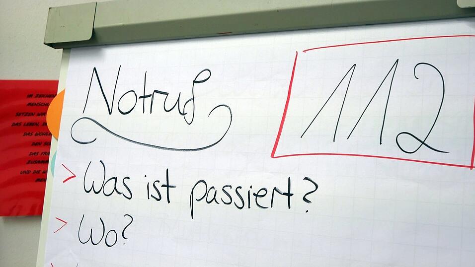 Die Wasserwacht als Nothelfer. Die Wasserwacht als Nothelfer.