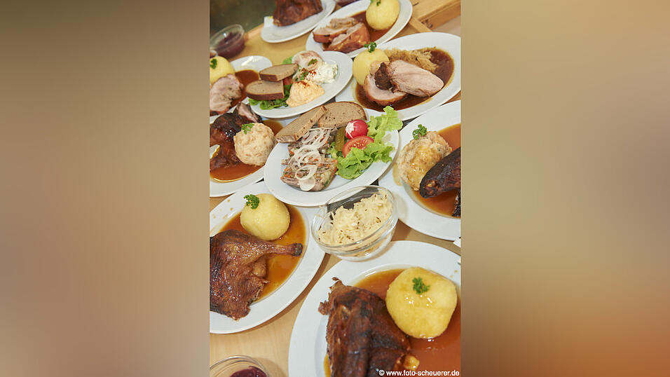 Die Partybilder vom Montag, 14. August 2023, aus dem Festzelt Lechner.