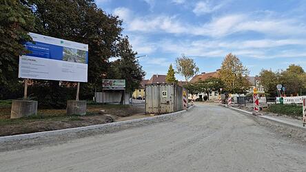 Während hier in der Gottfried-Keller-Straße noch gearbeitet wird ... Während hier in der Gottfried-Keller-Straße noch gearbeitet wird ...