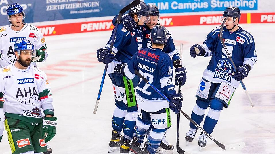 Die Straubing Tigers haben die Augsburger Panther mit 3:1 besiegt. Die Straubing Tigers haben die Augsburger Panther mit 3:1 besiegt.
