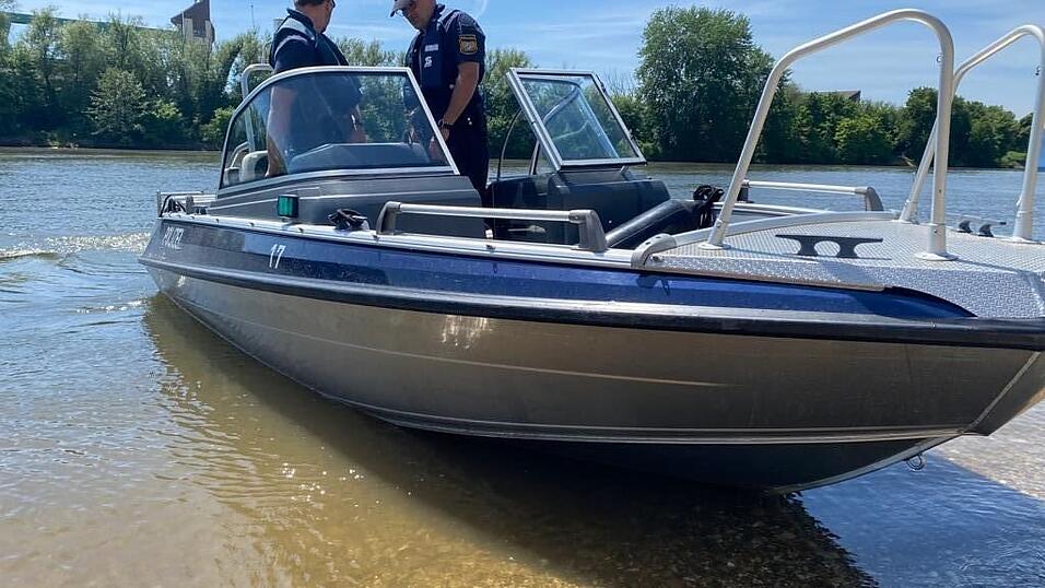 Die Wasserschutzpolizei Passau auf Kontrollfahrt.