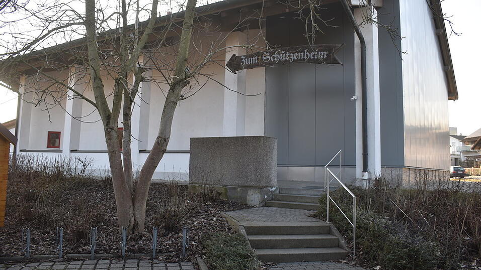 Das Sch&uuml;tzenheim im Untergeschoss des Feuerwehrger&auml;tehauses soll auf LED-Leuchten umger&uuml;stet werden.